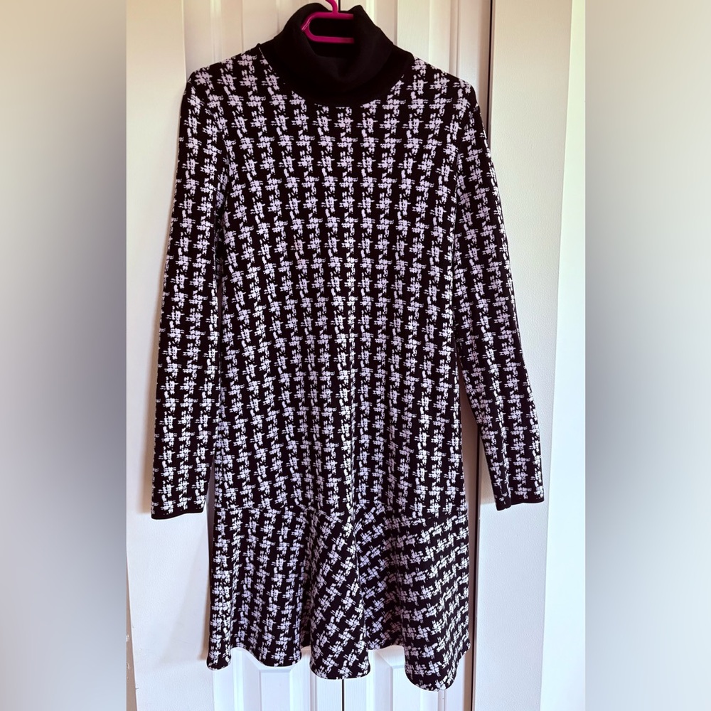 Marc Cain Black and White Long Sleeve Sheath Dress